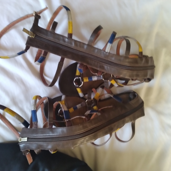 Thigh high gladiator sandals - Picture 4 of 4